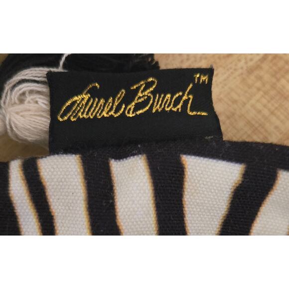 Larel Burch Feline Crossbody Bag with Stripe Ladies - Picture 6 of 11